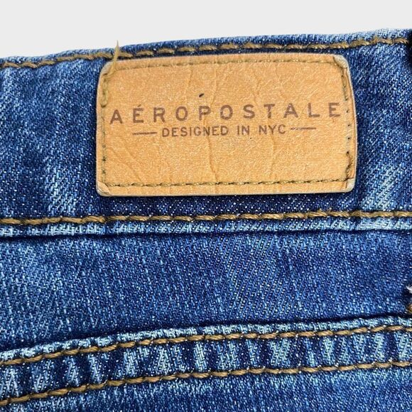 Aeropostale Women's MIDI Roll Cuff Denim Shorts size 6 - Picture 4 of 7